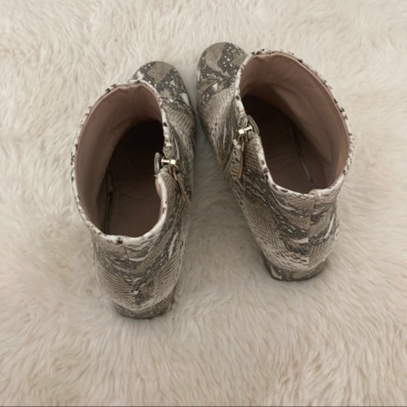 Zara Snakeskin Zip Up Block Heel Ankle Boots - Picture 4 of 6